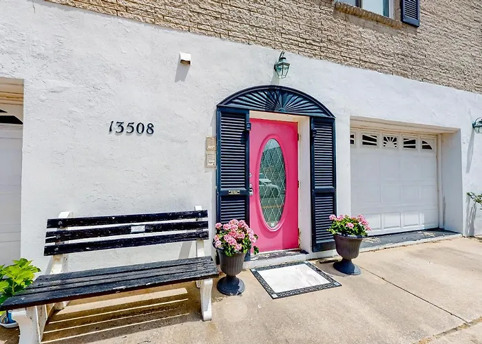Wight Street - Unit 2 Apartment *